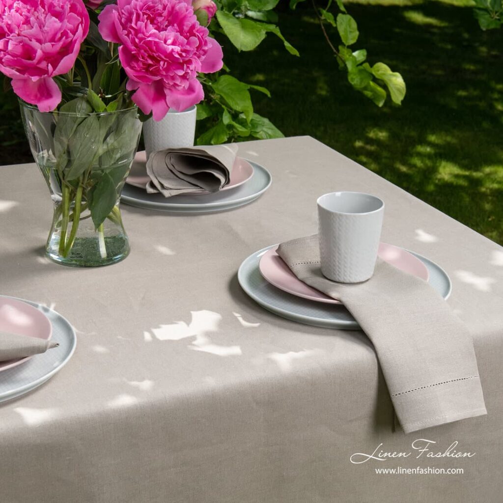 LUNA Serviette de table naturel 2 Linen-cotton napkin in grey.