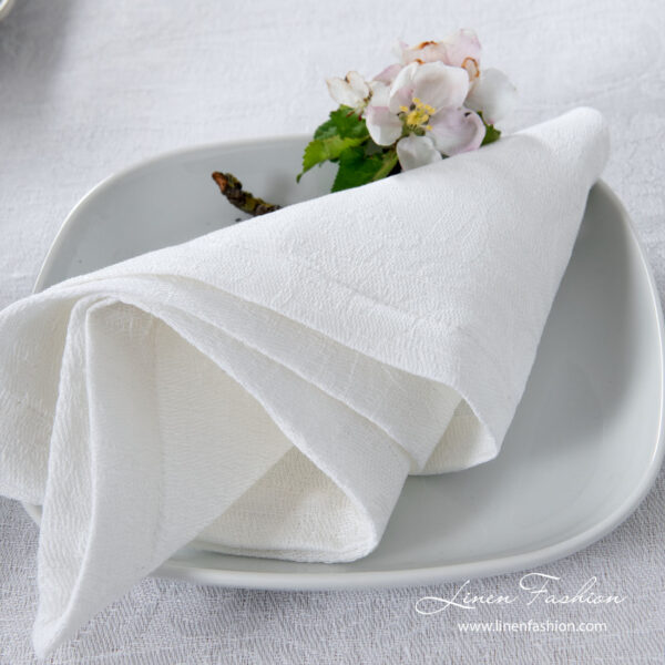 White jacquard linen napkin with flowers