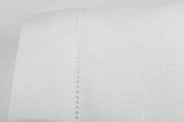 AIRA Chemin de table blanc – Image 2