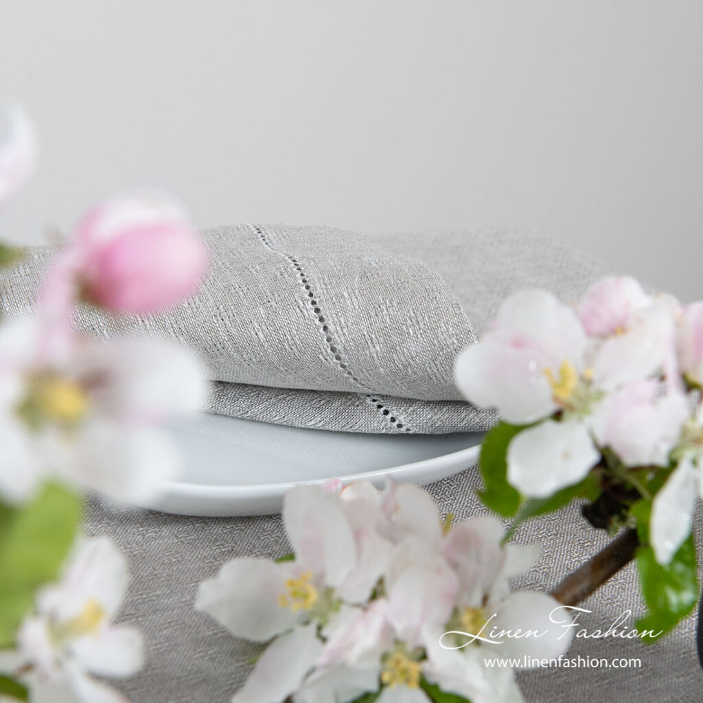 TANGO Serviette de table beige 2 Light grey 100% linen table napkin with hemstitch