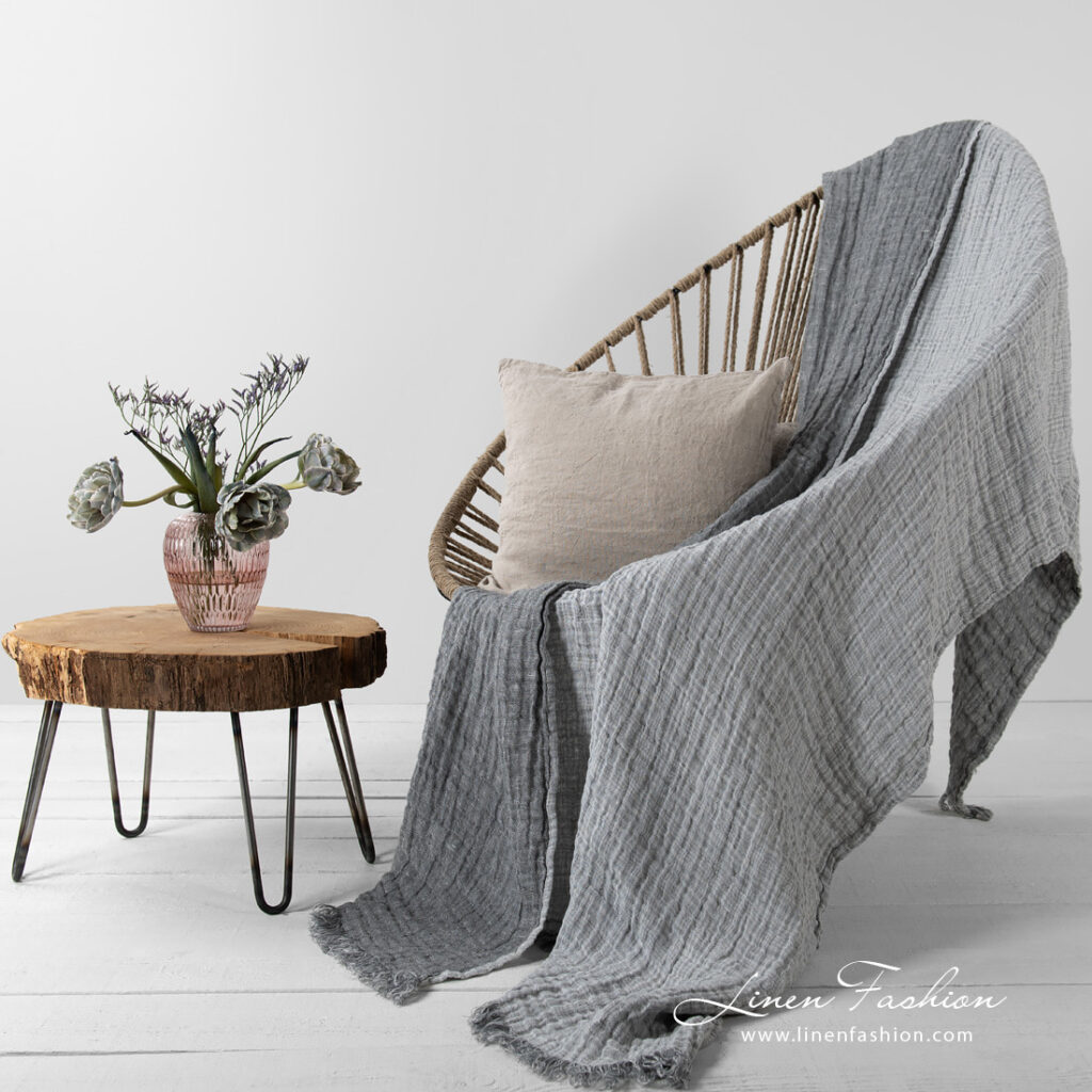 FOCUS Couverture gris clair 1 Linen grey doublesided blanket.