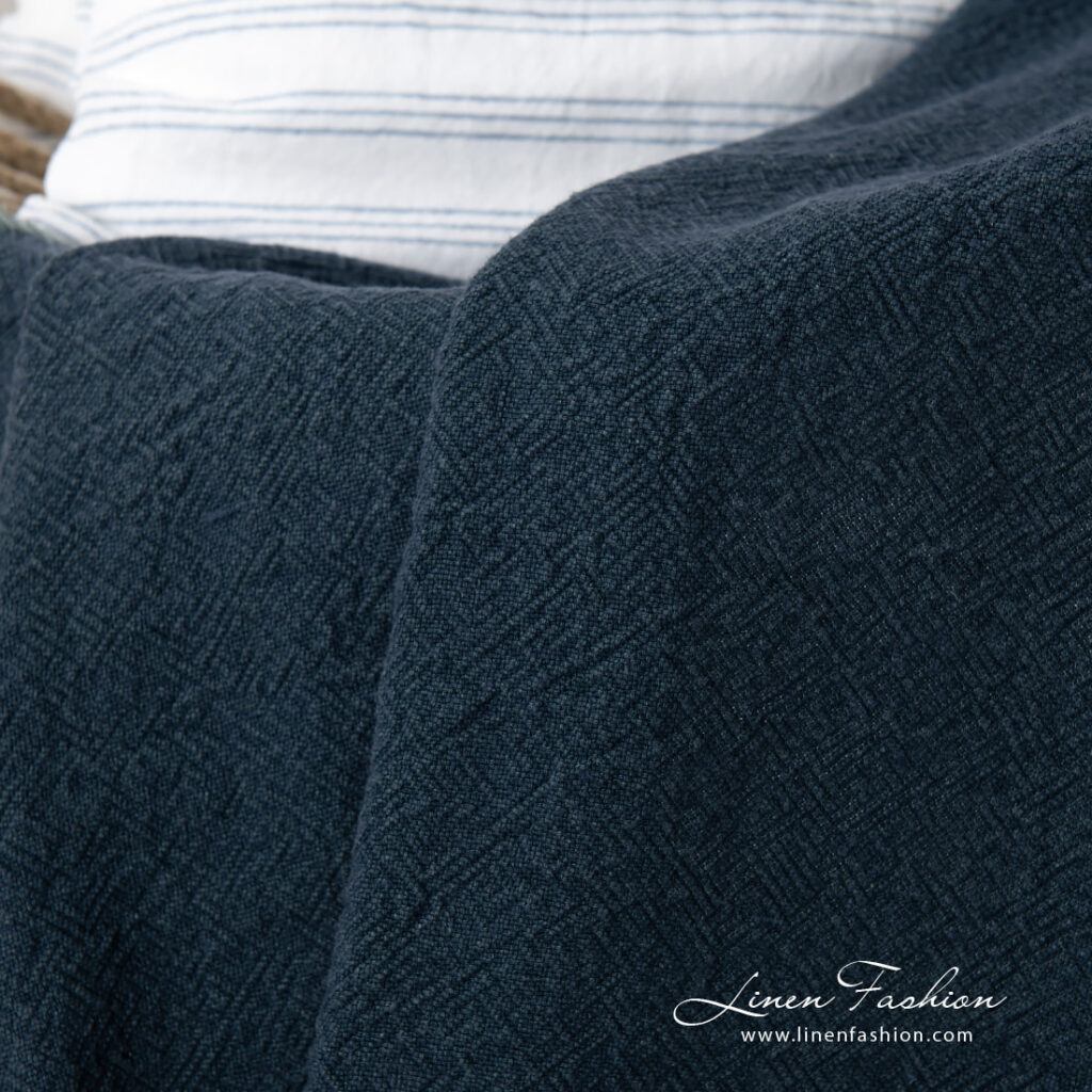 MAMBA Couverture bleu marine 3 linen navy blanket, washed.