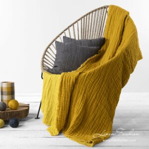 PLAZA Couverture jaune 5 PLAZA Couverture jaune