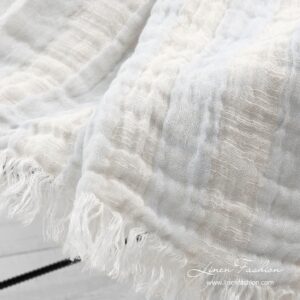 MADAM Couverture 11 Blanket with fringes, madam.