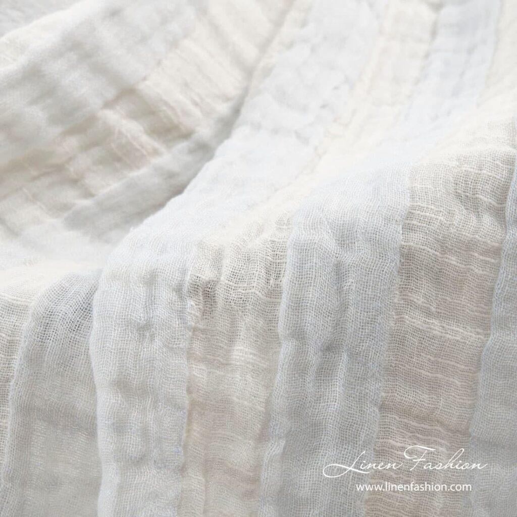 MADAM Couverture 4 Off-white blanket, madam.