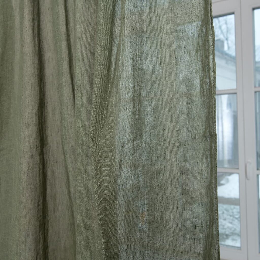 BOHEMIA Rideau vert mousse 2 moss green linen curtains, loose weave