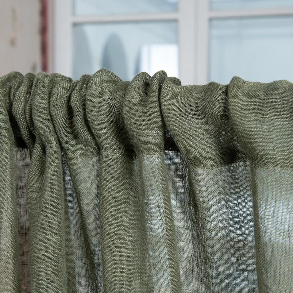 BOHEMIA Rideau vert mousse 5 moss green linen curtains, with channel