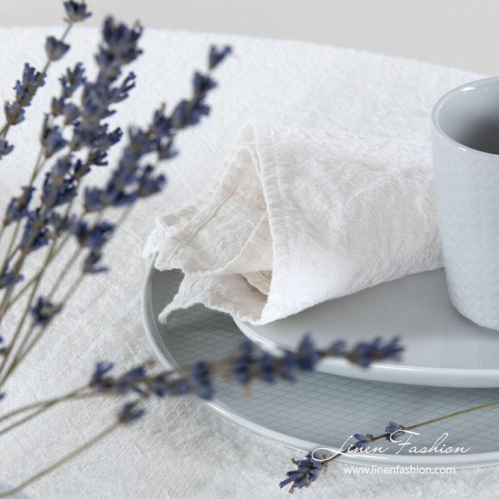 ASTRA Serviette de table blanche 2 Linen blend off white napkin, washed