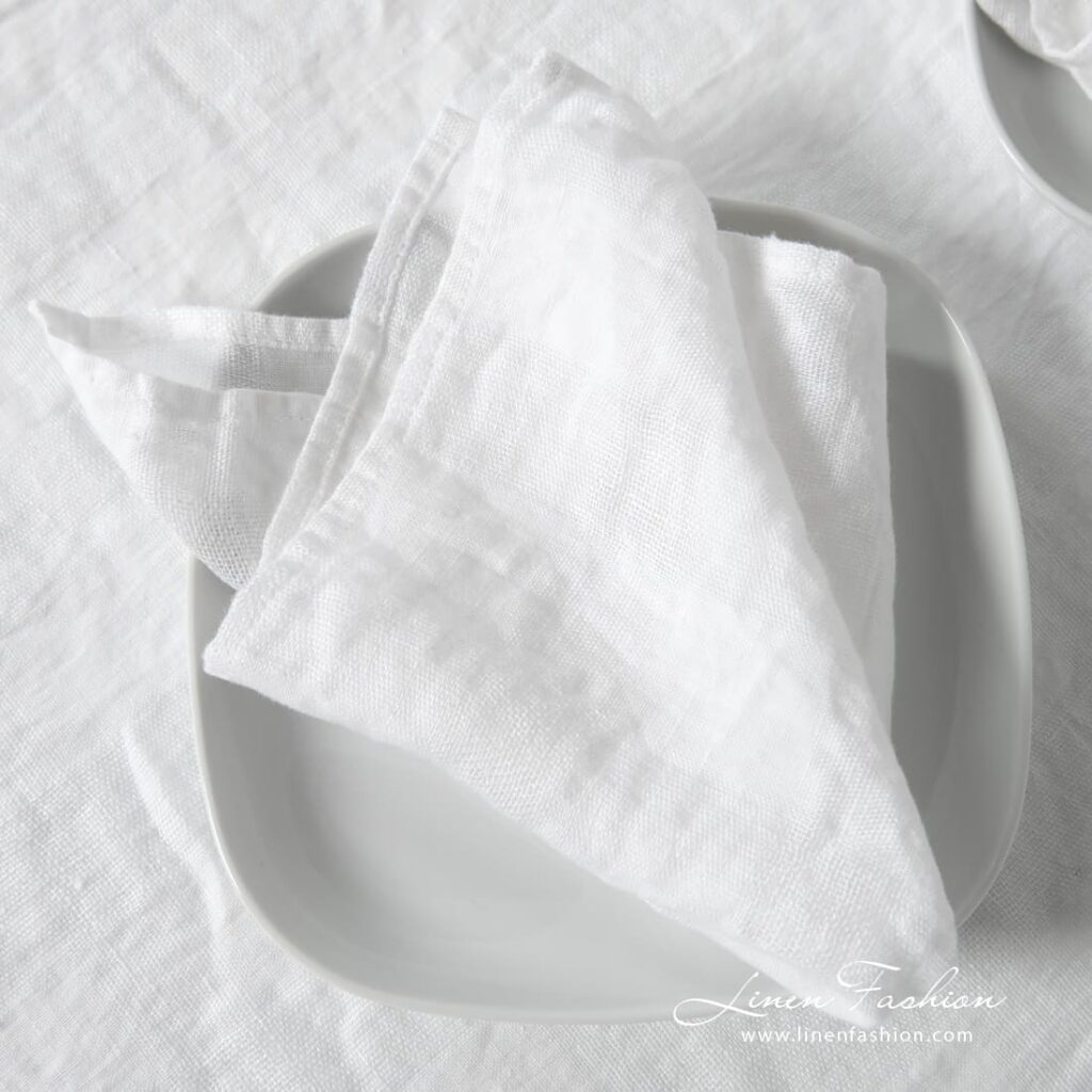 PORTO Serviette de table blanche 3 PORTO white linen napkin in openweave checks