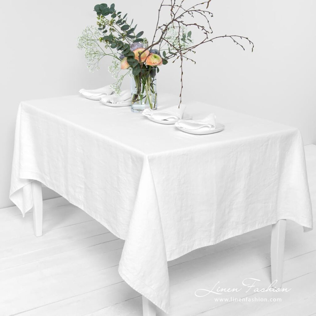 NARA Nappe blanche 1 NARA Nappe blanche