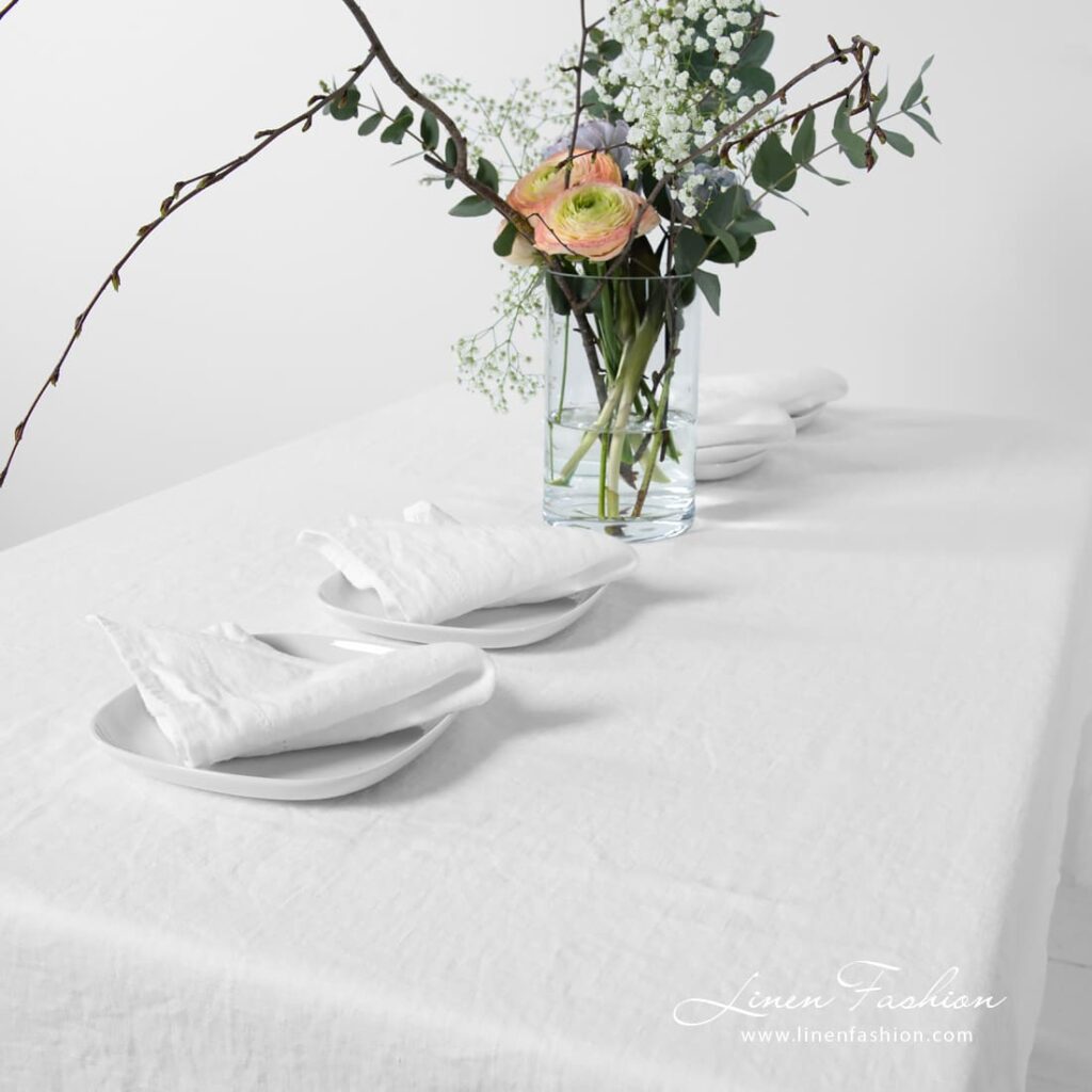 NARA Serviette de table blanche 2 NARA white linen napkin with matching tablecloth