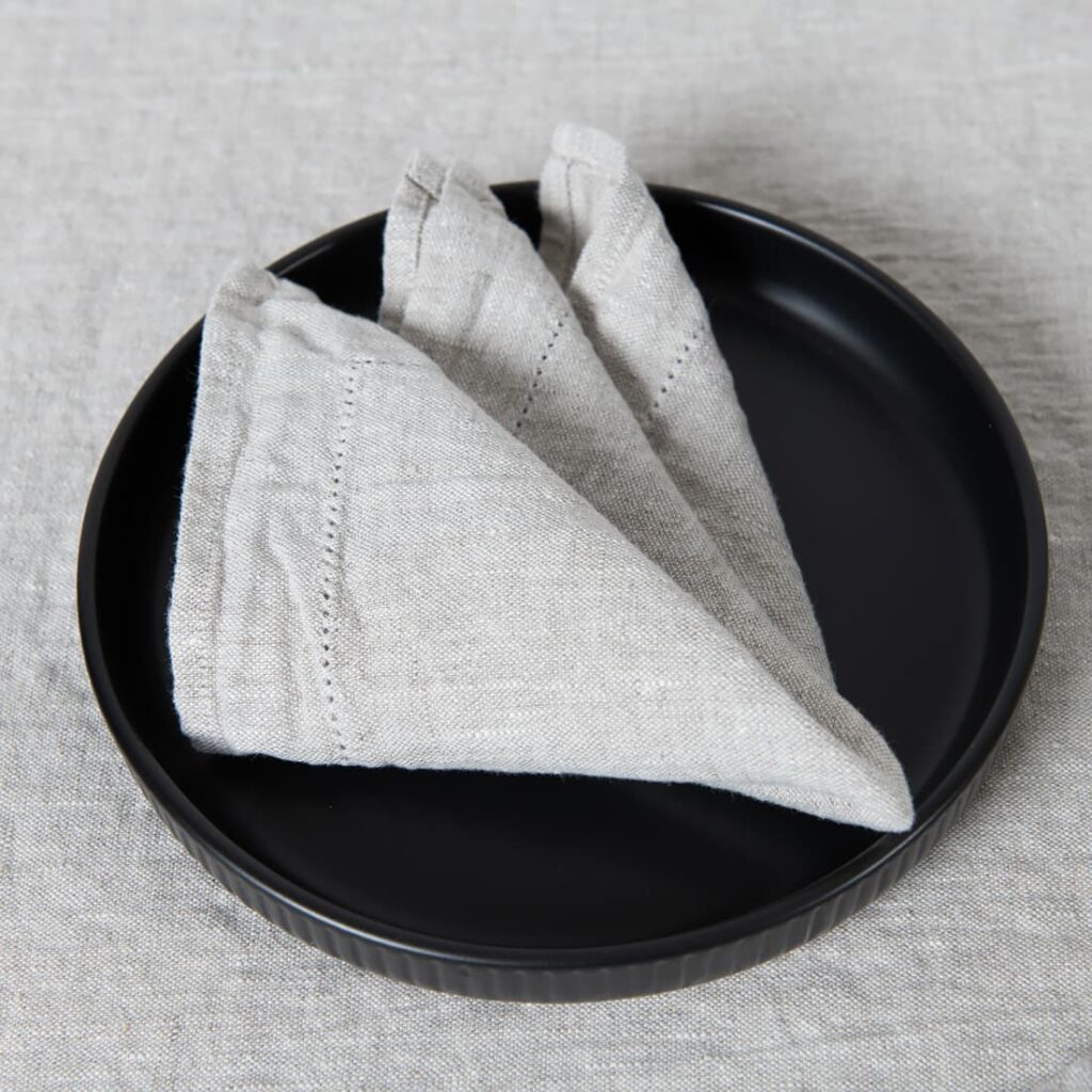 NARA Serviette de table beige 1 beige linen napkins