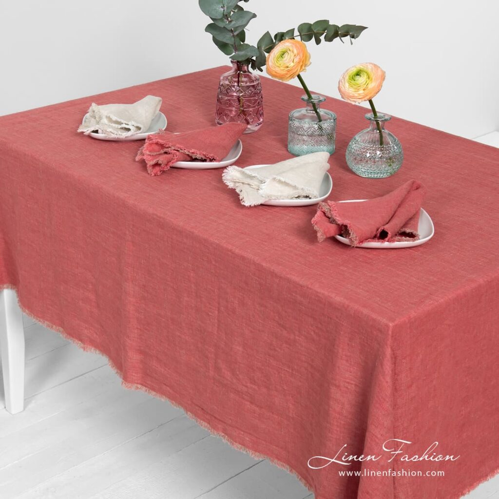 MANTIS Nappe rouge 2 MANTIS greyish red linen tablecloth