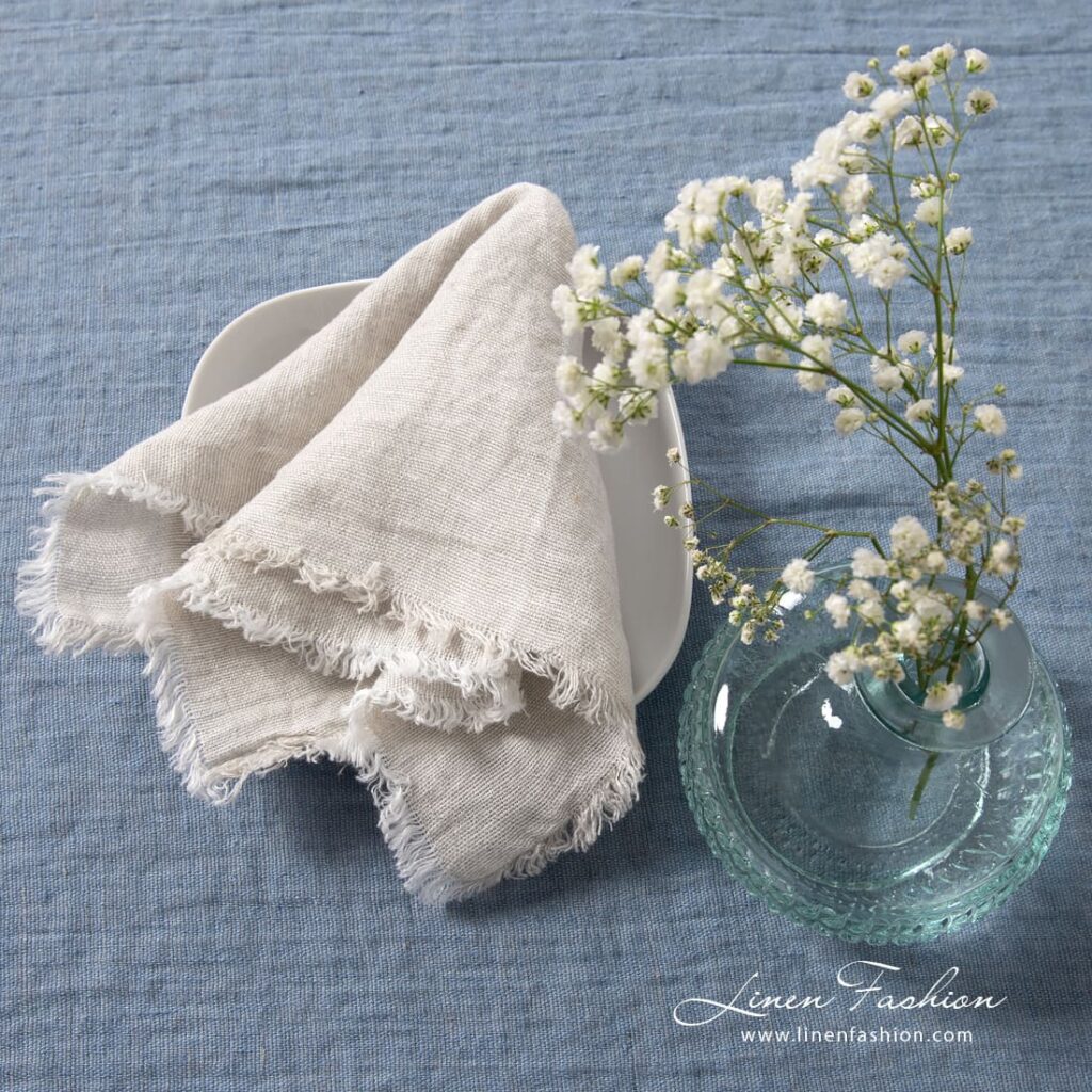 MANTIS Serviette de table beige 6 MANTIS light grey melange linen napkin with matching tablecloth