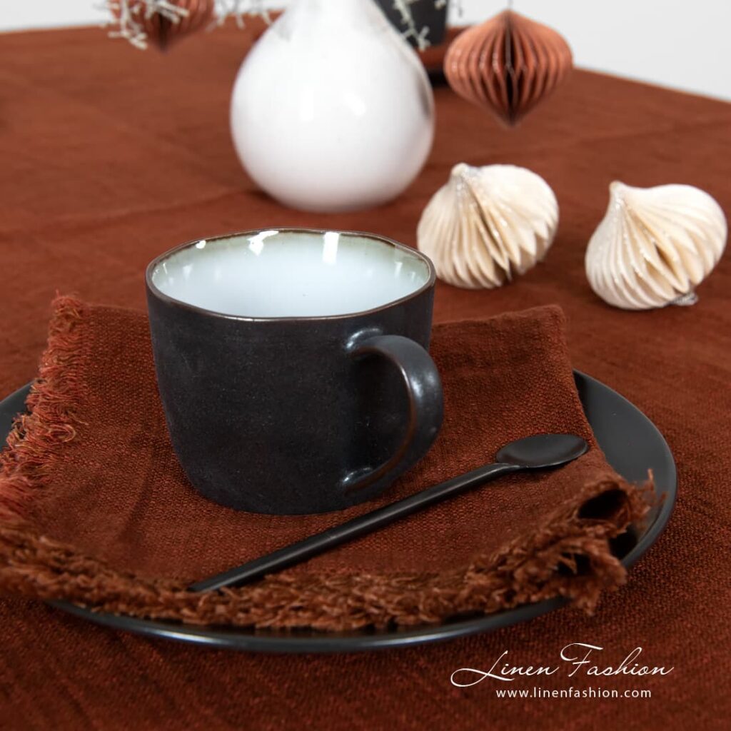 ROY Serviette de table brun 2 Brown napkin, ROY.