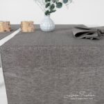 MINERAL Chemin de table gris