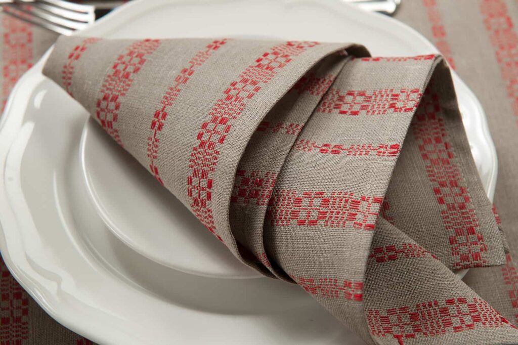 ORNA Serviette de table rouge 2 ORNA Serviette de table rouge – Image 2