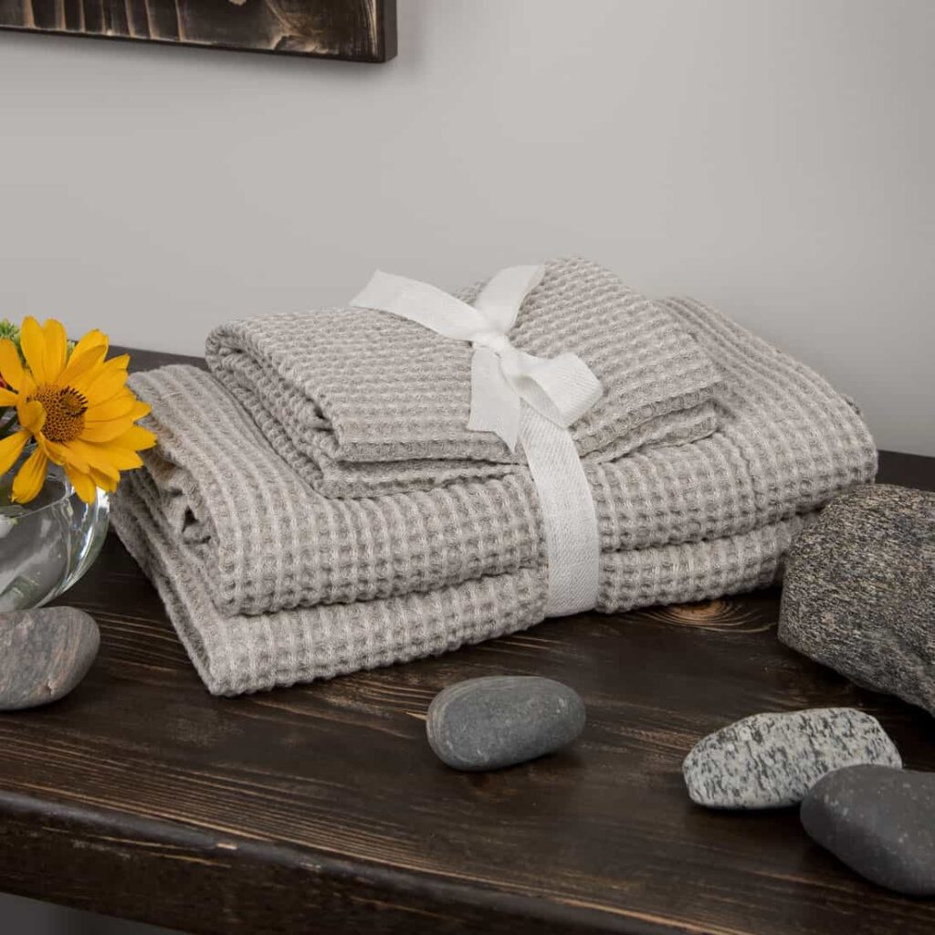 BINGO Drap de bain gris clair 2 BINGO Drap de bain gris clair – Image 2