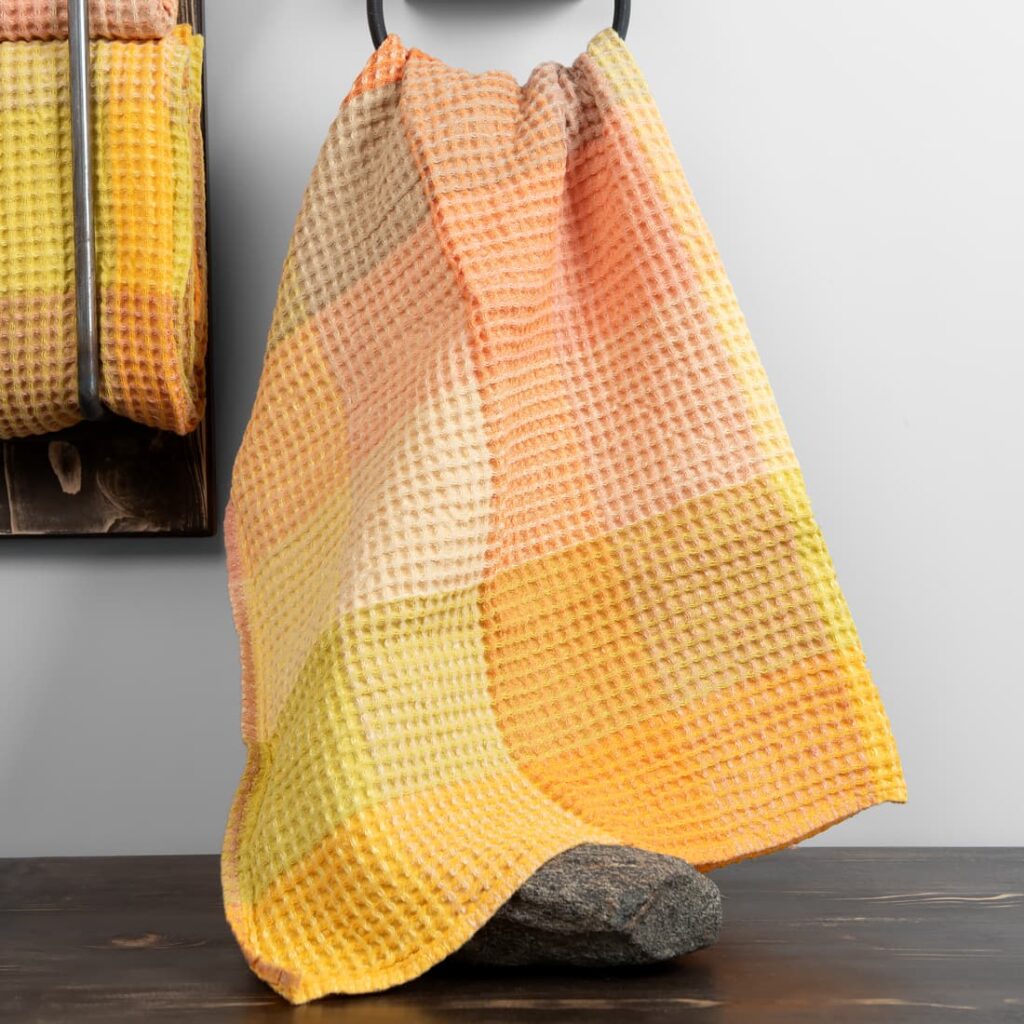 BINGO Drap de bain à carreaux orange 3 BINGO Drap de bain à carreaux orange – Image 3