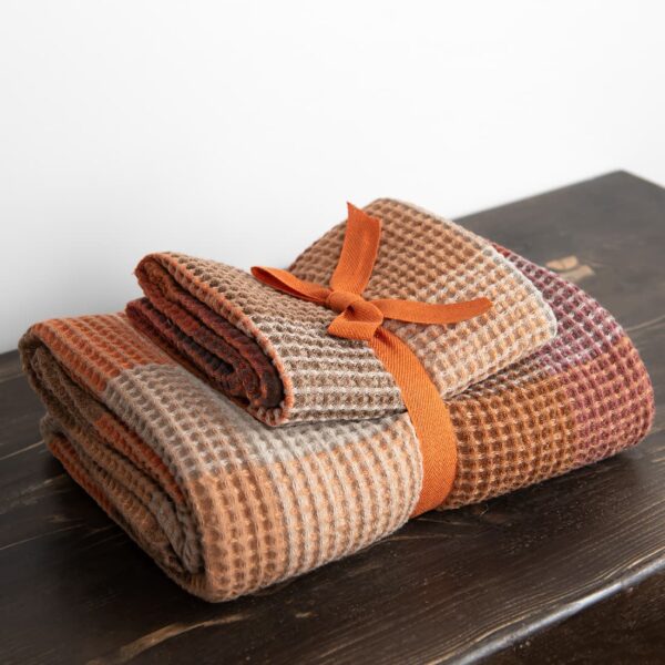 BINGO Drap de bain à carreaux bruns – Image 6