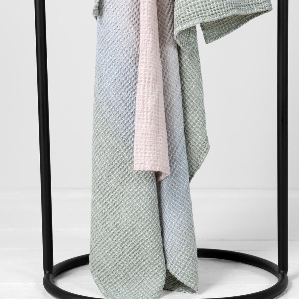 VITO Drap de bain gris rose 3 VITO Drap de bain gris rose – Image 3