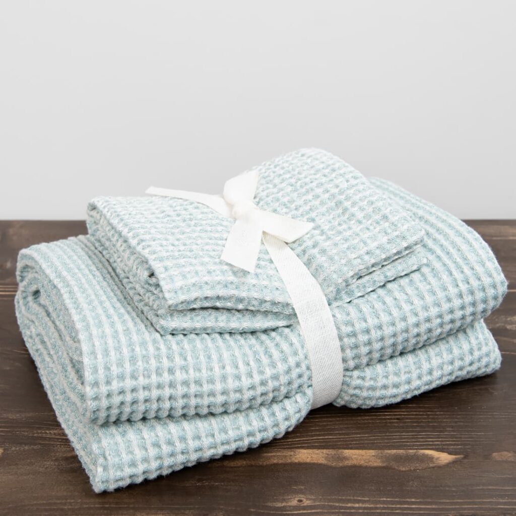 BINGO Drap de bain aqua clair 2 BINGO Drap de bain aqua clair – Image 2