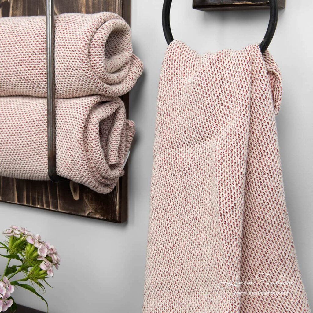 MORO Drap de bain rouge 2 MORO Drap de bain rouge – Image 2