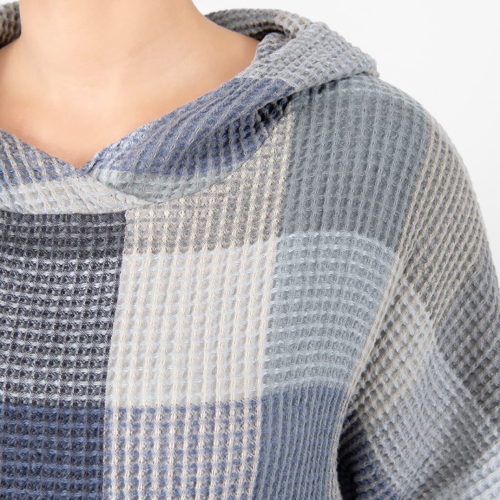 BINGO Poncho gris bleu à carreaux 5 grey blue linen poncho bingo, waffle.