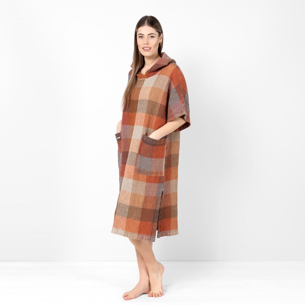 BINGO Poncho à carreaux marron 4 Brown linen poncho