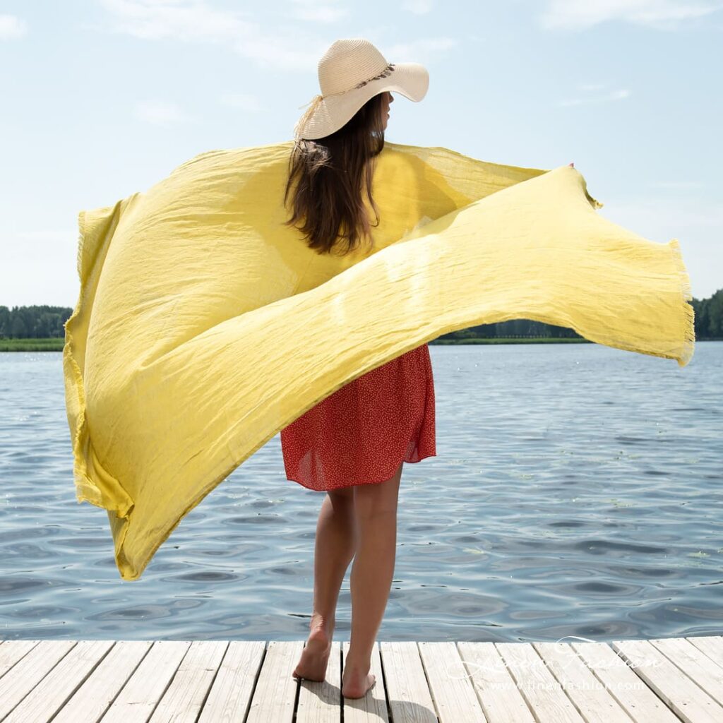 VENICE Serviette de plage jaune 4 VENICE Serviette de plage jaune – Image 4