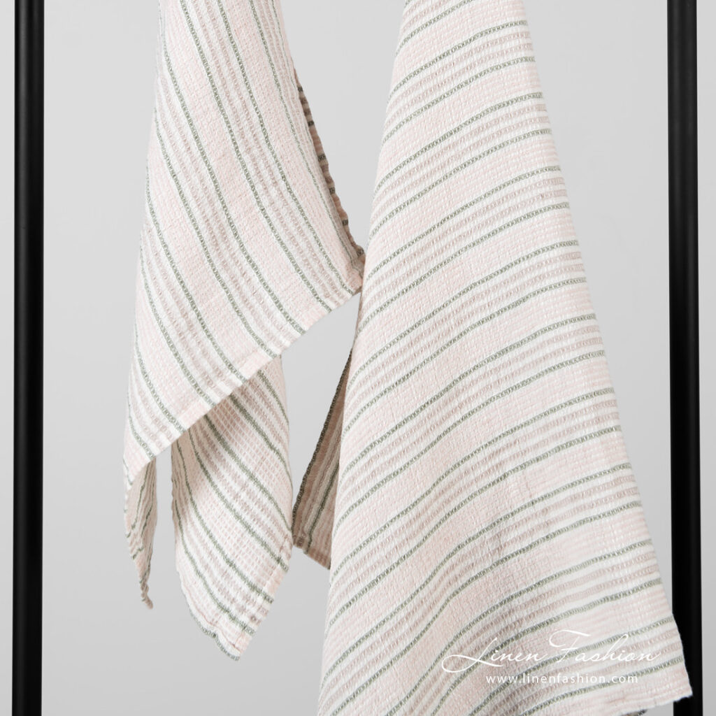 DOVERI Drap de bain rose 4 DOVERI Drap de bain rose – Image 4