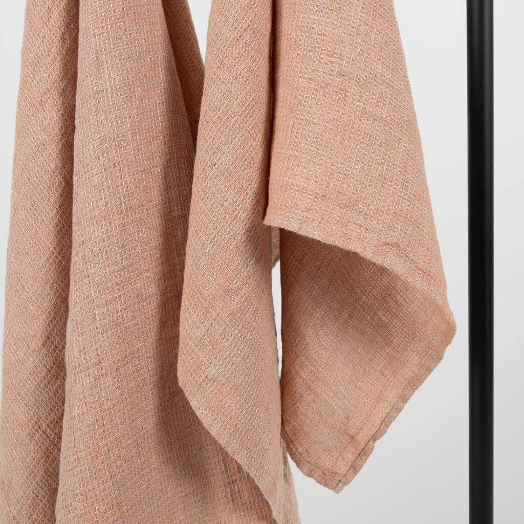 PURO Drap de bain poudre 2 PURO Drap de bain poudre – Image 2
