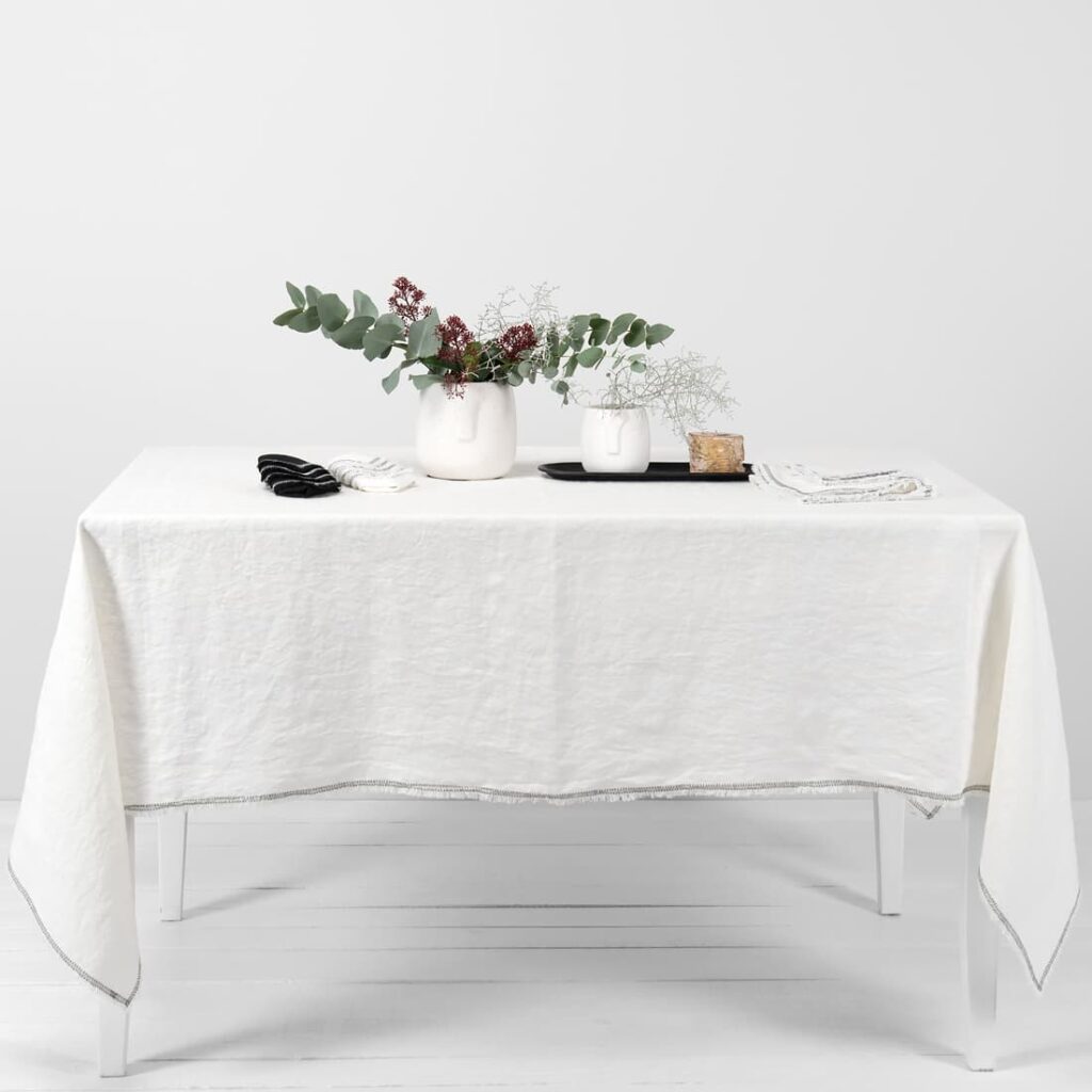 ALBA Nappe blanche 1 ALBA Nappe blanche