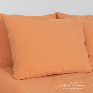 SAN DIEGO Linge de lit 15 linen cotton orange bedlinen with different pillow case sizes.