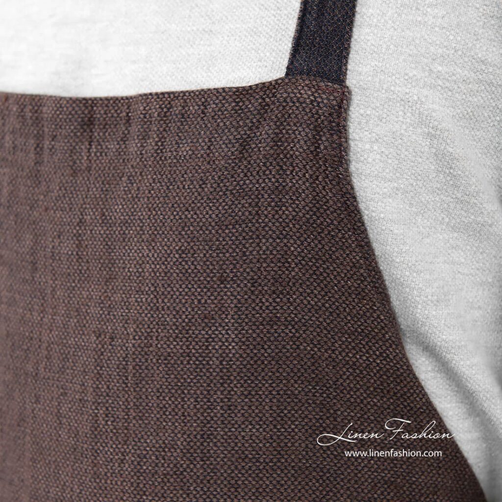 BALI Tablier brun foncé 3 Cotton-linen apron in dark brown color.