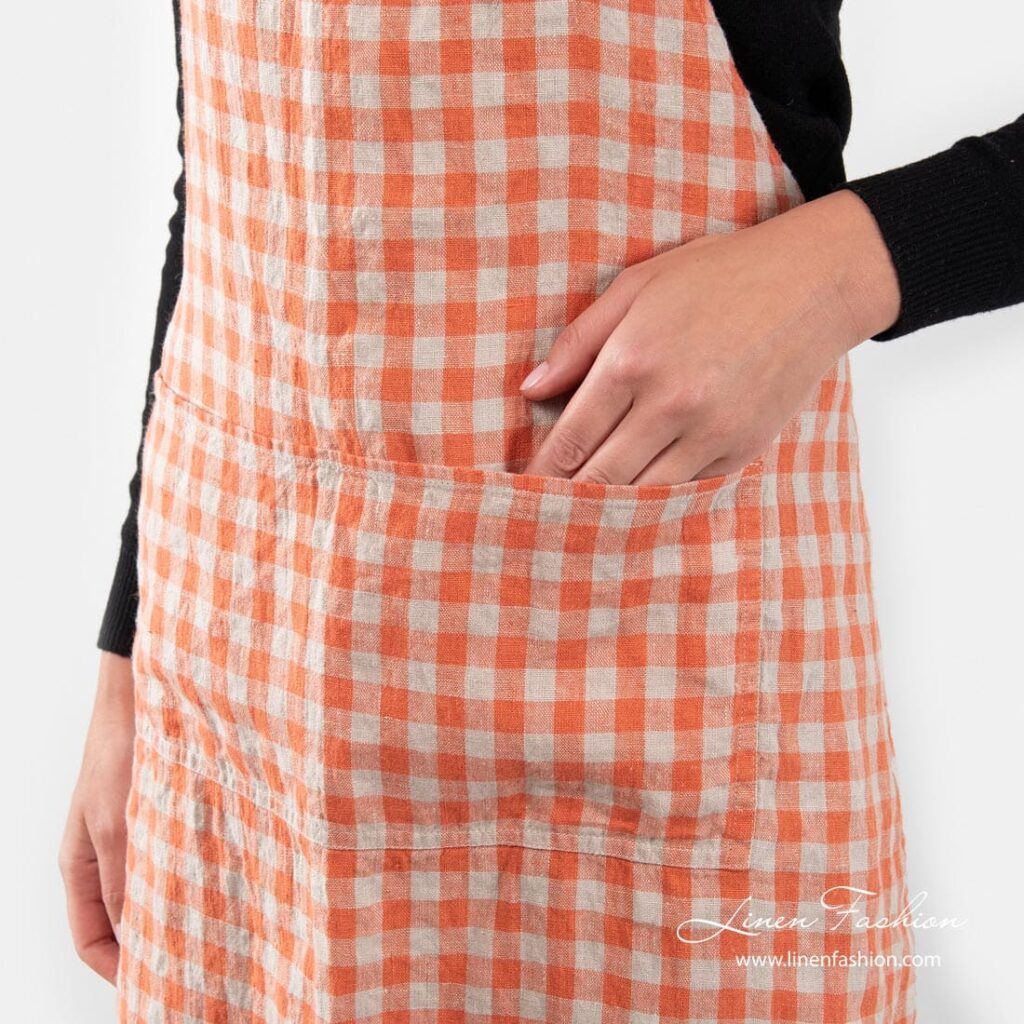 GAMMA Tablier à carreaux 2 Linen apron in orange color, gamma.