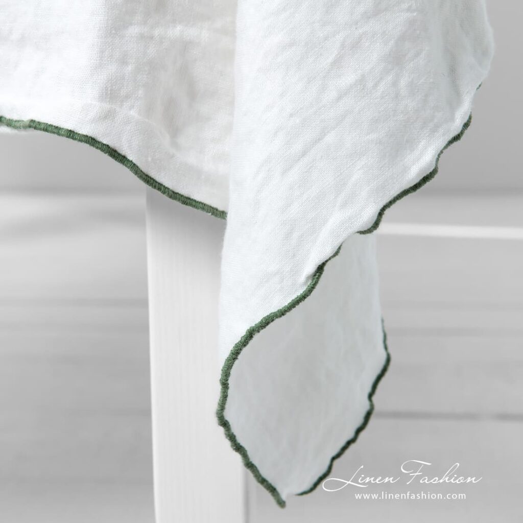 ARVO Nappe blanche avec bordure olivier 5 ARVO Nappe blanche avec bordure olivier – Image 5