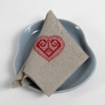 HARTY Serviette de table naturel avec broderie rouge