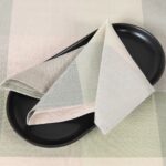 NATA Serviette de table verdâtre