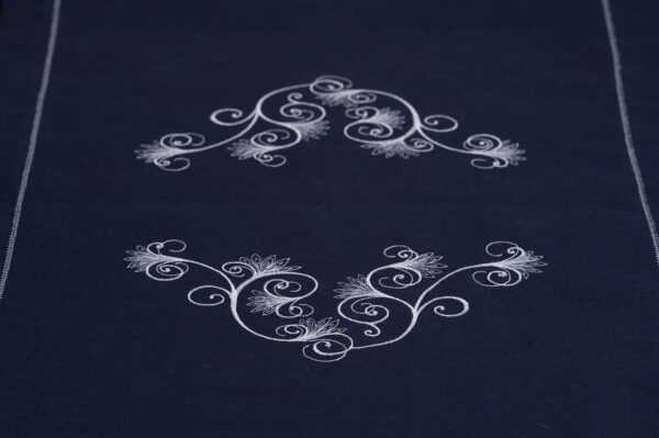 FRIO Chemin de table bleu foncé – Image 3