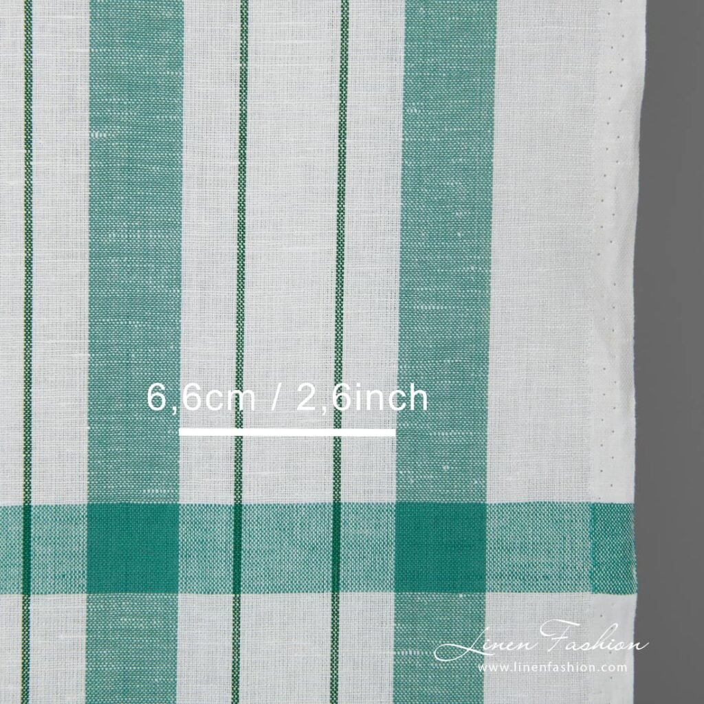 Tissu en coton lin blanc à rayures vertes 2 White linen cotton fabric with green stripes detail close view