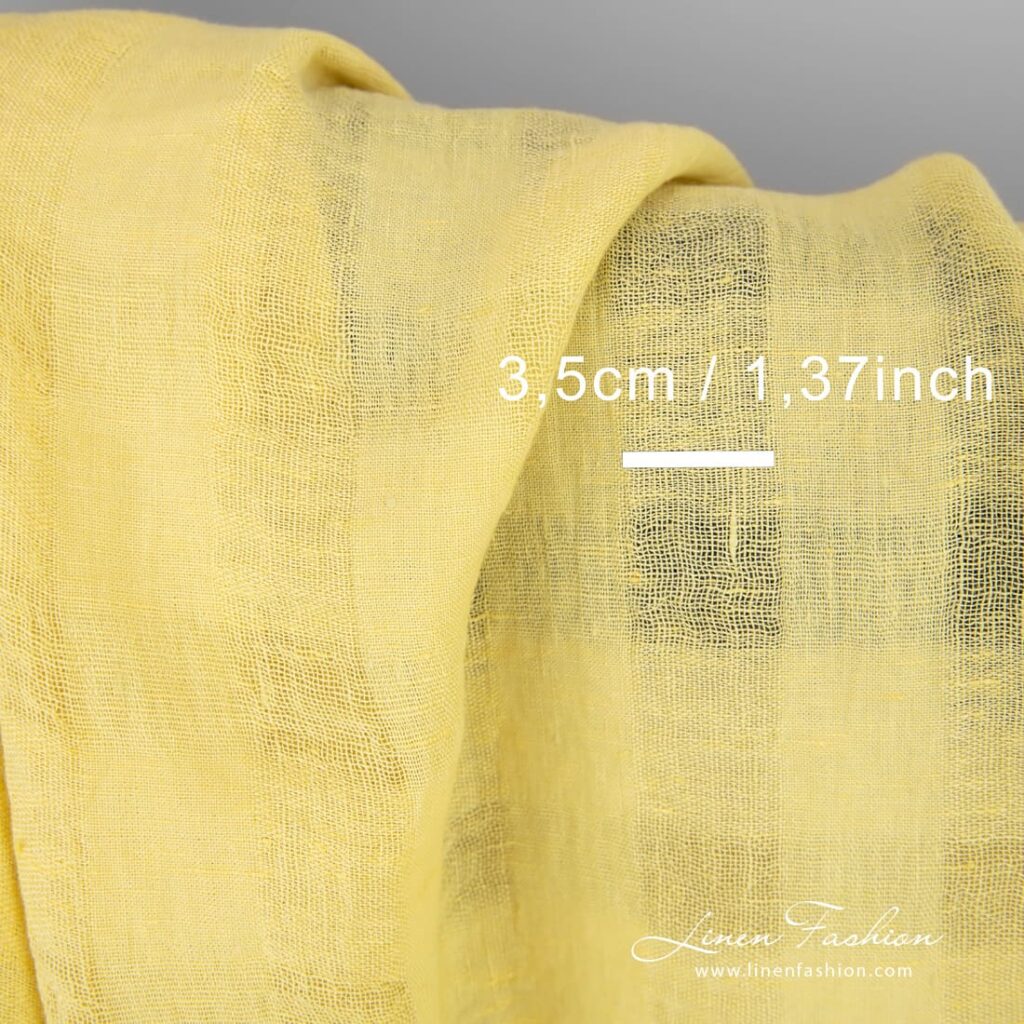 Tissu de lin jaune à carreaux transparents lavés 5 Linen fabric in several shades of light yellow