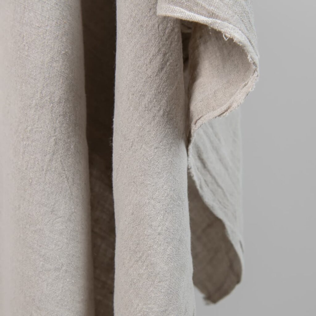Tissu large en lin lavé, gris naturel 3 natural linen wide fabeic, washed, width 285cm
