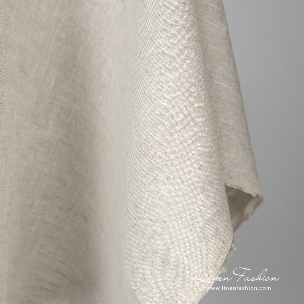 Tissu en pur lin de couleur gris clair 4 Linen fabric in light grey can be used to make many home decor and clothing items
