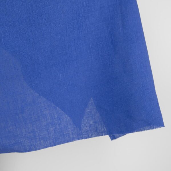 Tissu de lin uni de couleur bleue vibrante – Image 3