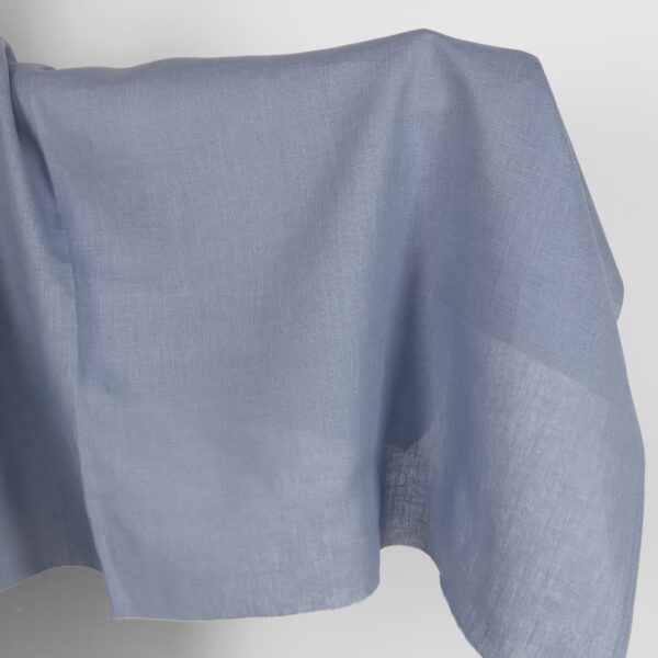 Tissu de lin uni de couleur bleu grisâtre