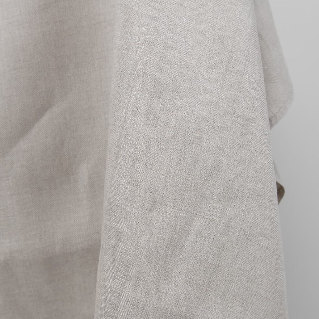 Tissu à chevrons en lin naturel 4 natural linen herringbone fabric, width 180cm.