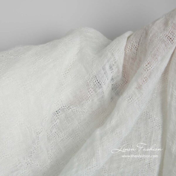 Tissu de lin blanc cassé avec diamants ajourés lavés – Image 4