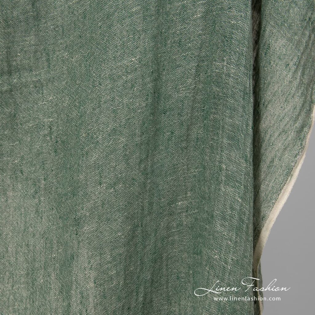 Tissu de lin vert transparent lavé 3 Washed green transparent linen fabric.