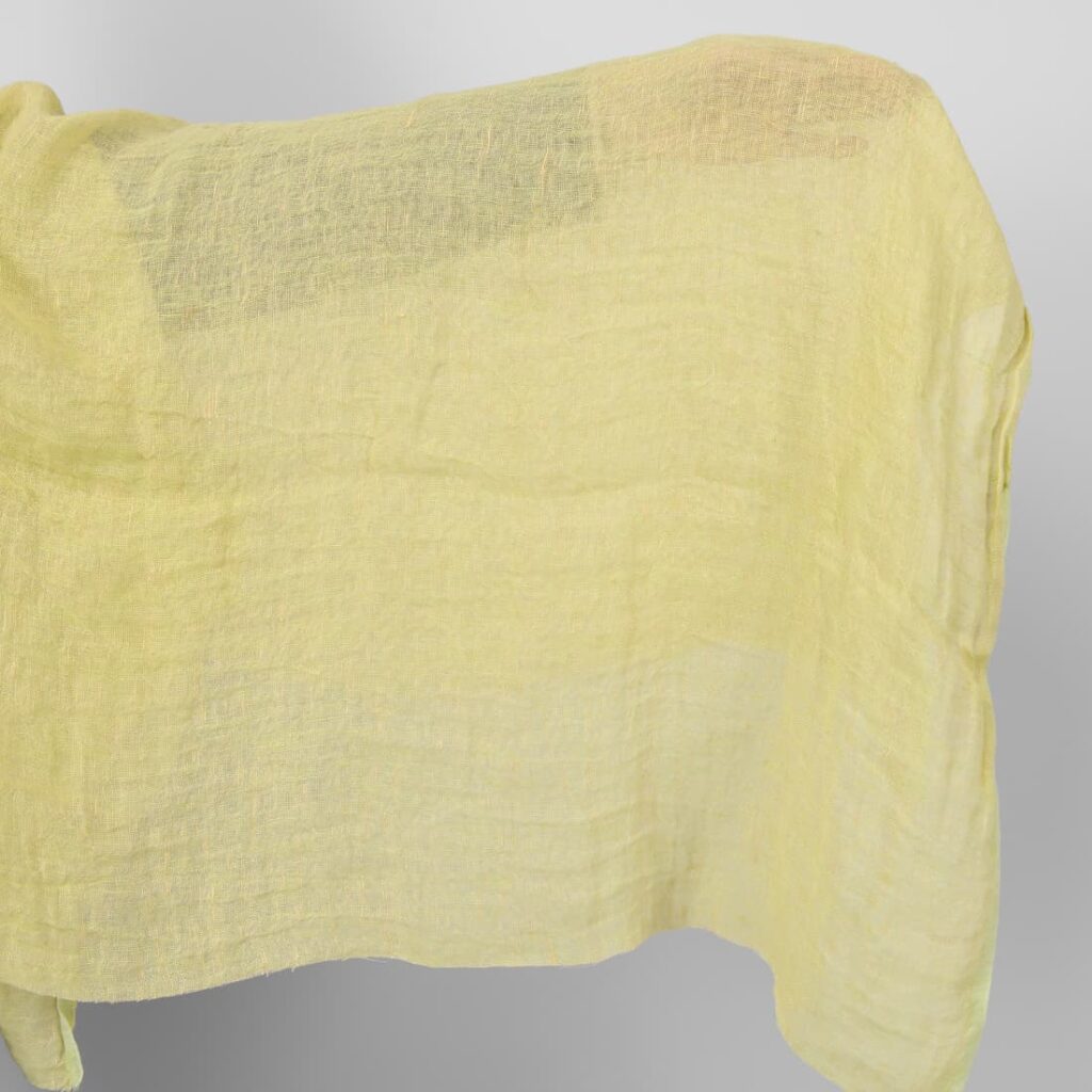 Tissu gaze lin vert jaune lavé 1 yellow gauze linen fabric washed